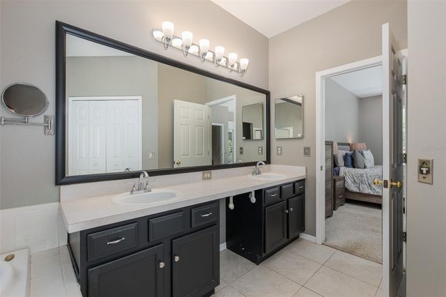 12709 WESTWOOD LAKES BOULEVARD, Tampa, FL 33626