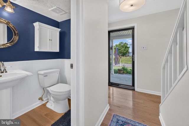 34 KINGSLEY AVE, Marlton, NJ 08053