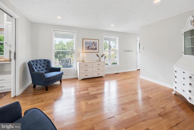 34 KINGSLEY AVE, Marlton, NJ 08053
