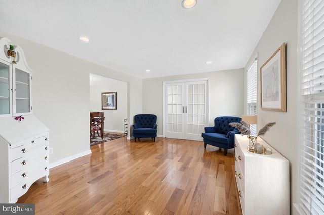 34 KINGSLEY AVE, Marlton, NJ 08053