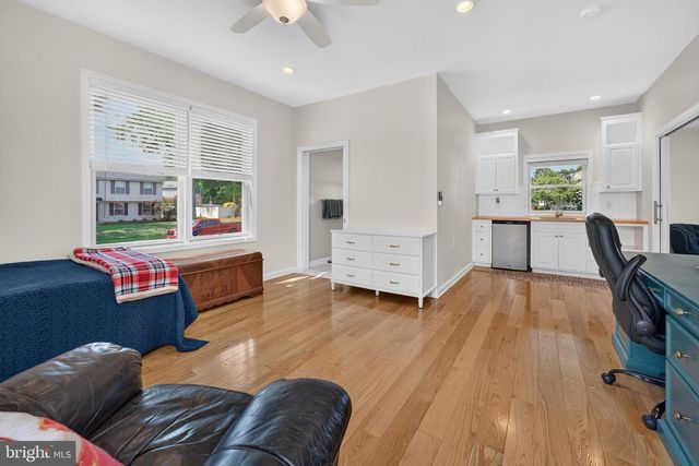 34 KINGSLEY AVE, Marlton, NJ 08053