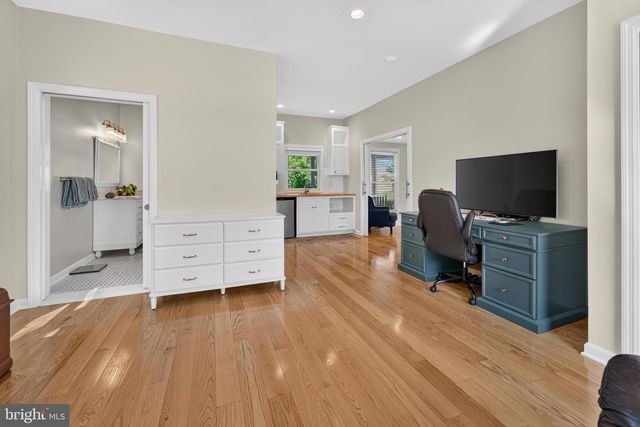 34 KINGSLEY AVE, Marlton, NJ 08053