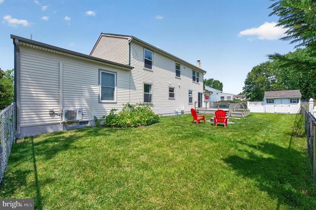 34 KINGSLEY AVE, Marlton, NJ 08053