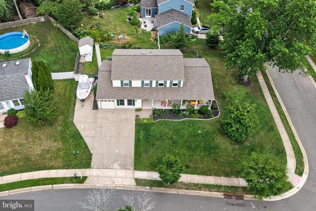 34 KINGSLEY AVE, Marlton, NJ 08053