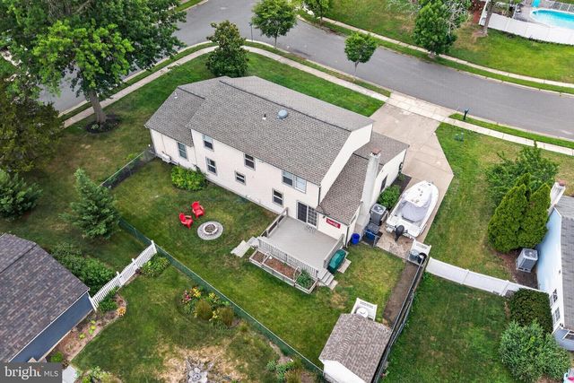 34 KINGSLEY AVE, Marlton, NJ 08053