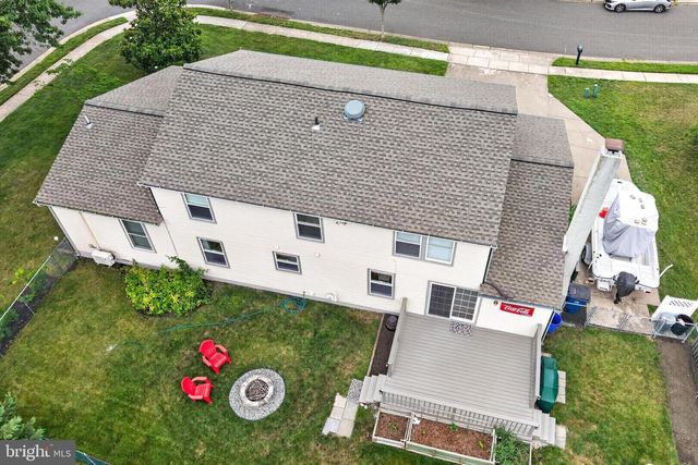 34 KINGSLEY AVE, Marlton, NJ 08053