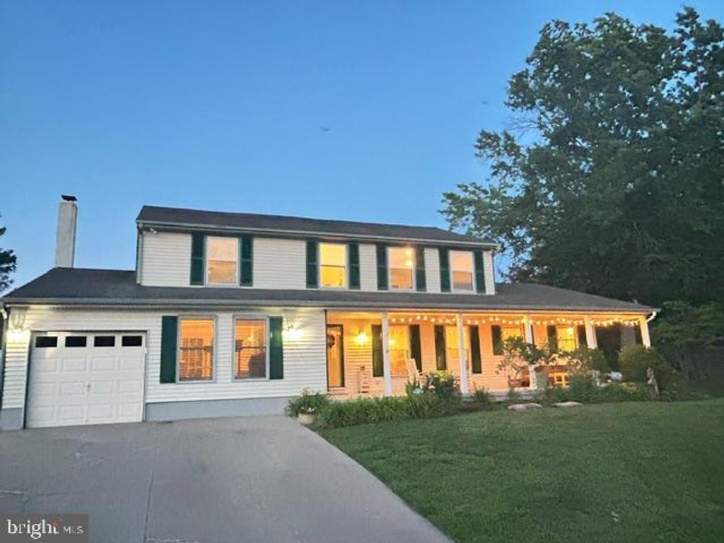 34 KINGSLEY AVE, Marlton, NJ 08053