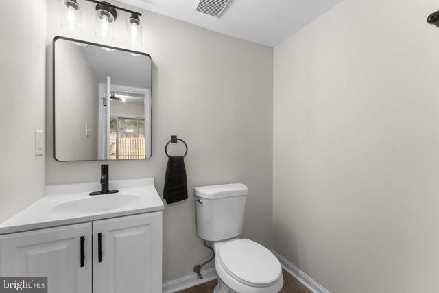 3484 LEGERE CT, Woodbridge, VA 22193