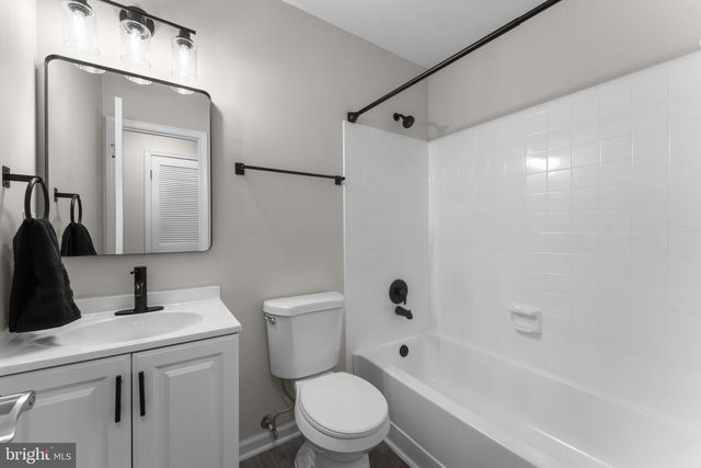 3484 LEGERE CT, Woodbridge, VA 22193