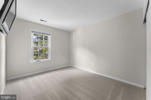 3484 LEGERE CT, Woodbridge, VA 22193