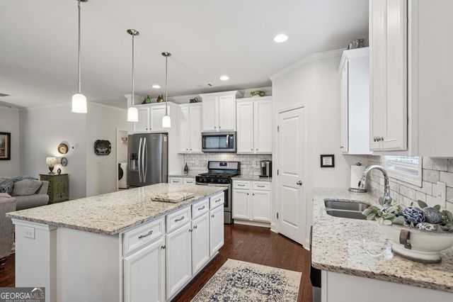 370 Flowing Trail, Dawsonville, GA 30534