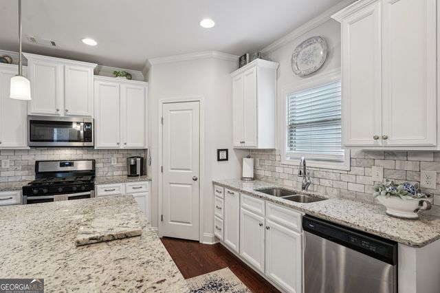 370 Flowing Trail, Dawsonville, GA 30534