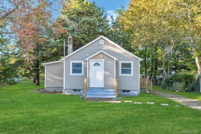 231 Elm Road W, Mastic Beach, NY 11951