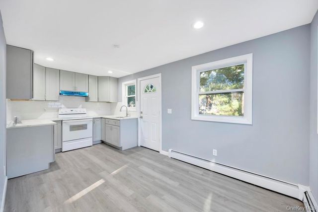 231 Elm Road W, Mastic Beach, NY 11951