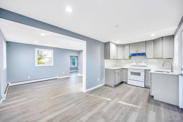 231 Elm Road W, Mastic Beach, NY 11951