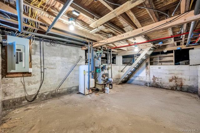 231 Elm Road W, Mastic Beach, NY 11951