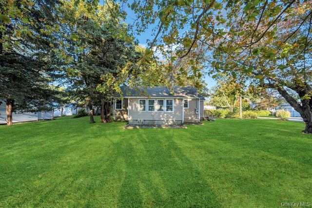 231 Elm Road W, Mastic Beach, NY 11951