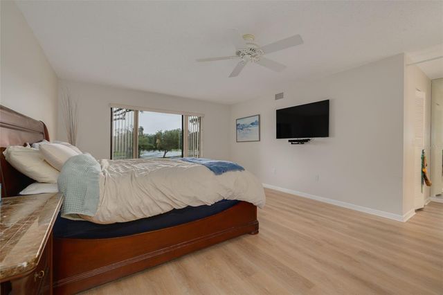 700 STARKEY ROAD 323, Largo, FL 33771
