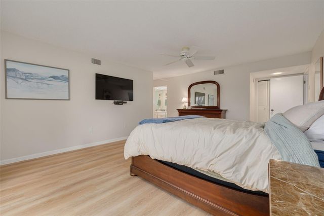 700 STARKEY ROAD 323, Largo, FL 33771