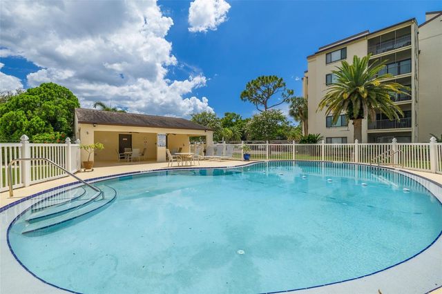 700 STARKEY ROAD 323, Largo, FL 33771