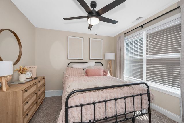 3.5 Mt Pleasant Street, Derry, NH 03038