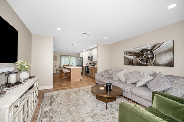 3.5 Mt Pleasant Street, Derry, NH 03038
