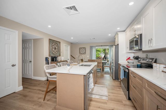 3.5 Mt Pleasant Street, Derry, NH 03038