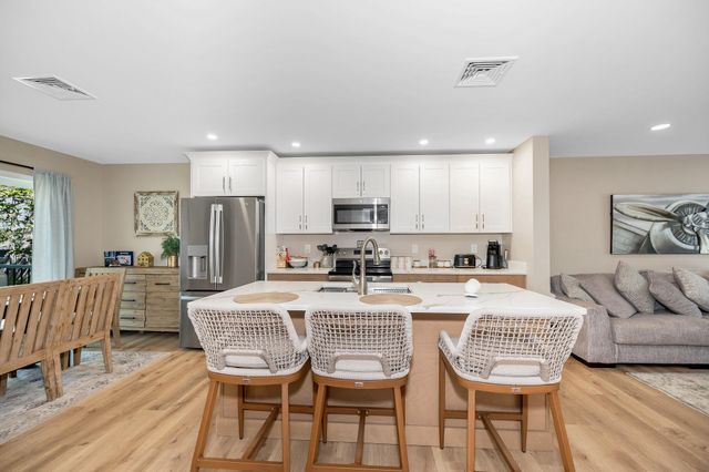 3.5 Mt Pleasant Street, Derry, NH 03038