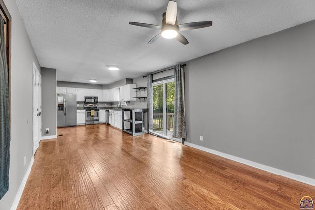 3429 SW Moundview DR, Topeka, KS 66614