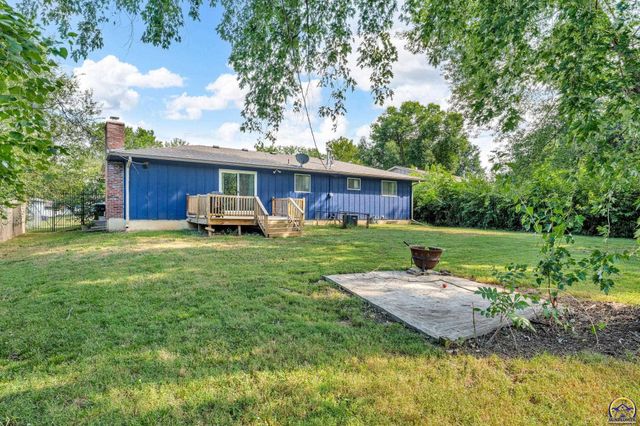 3429 SW Moundview DR, Topeka, KS 66614