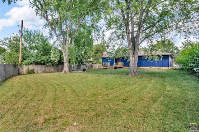 3429 SW Moundview DR, Topeka, KS 66614