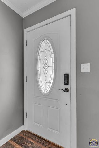 3429 SW Moundview DR, Topeka, KS 66614