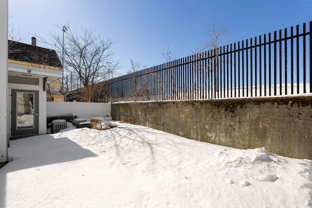 23 Park St 2, Somerville, MA 02143