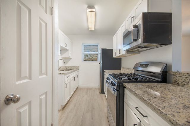 2425 Avis Street, Mesquite, TX 75149