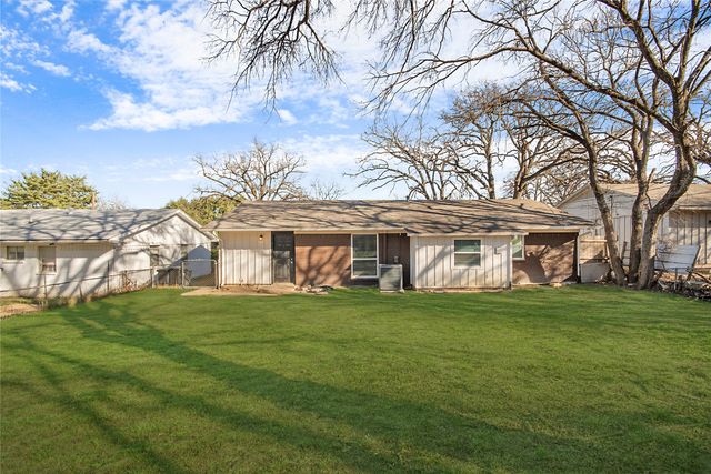 2425 Avis Street, Mesquite, TX 75149