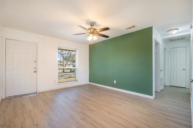 2425 Avis Street, Mesquite, TX 75149