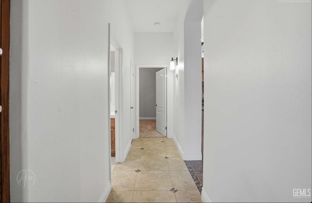 13604 Providence Place, Bakersfield, CA 93314