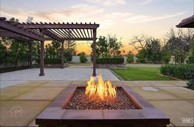 13604 Providence Place, Bakersfield, CA 93314