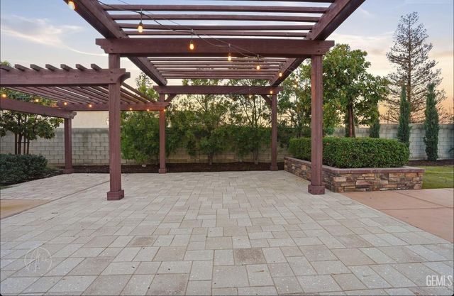 13604 Providence Place, Bakersfield, CA 93314