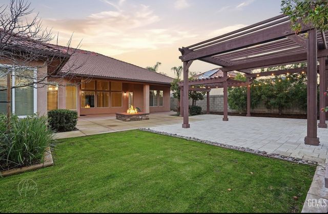 13604 Providence Place, Bakersfield, CA 93314