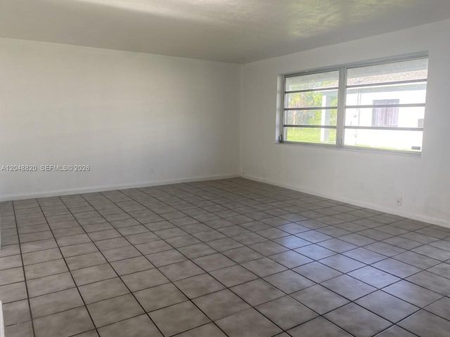 5904 SW 27th St, West Park, FL 33023