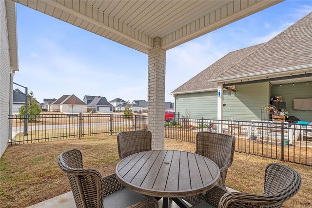 6781 Summer Hill Cove, Springdale, AR 72762