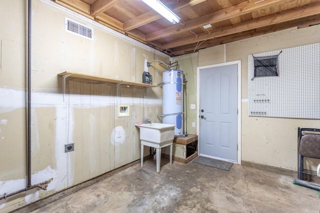 1140 Eugene Avenue, Shasta Lake, CA 96019