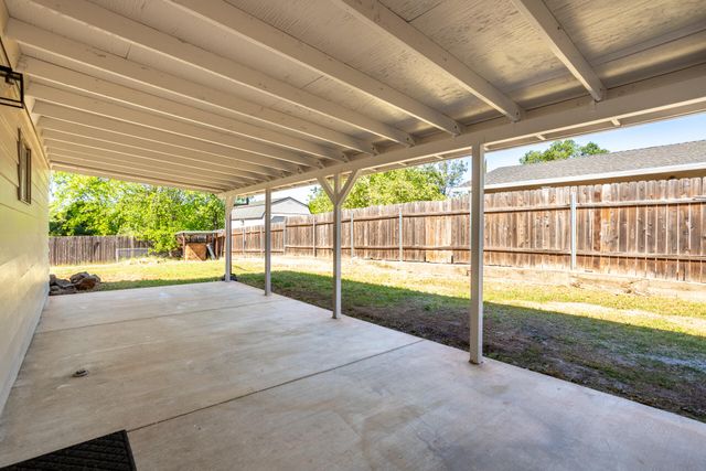 1140 Eugene Avenue, Shasta Lake, CA 96019