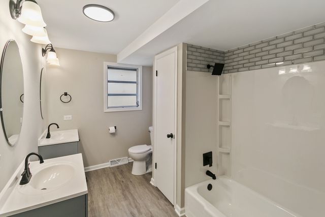 9204 Kedvale Avenue, Oak Lawn, IL 60453