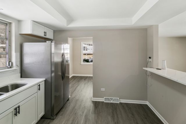 9204 Kedvale Avenue, Oak Lawn, IL 60453