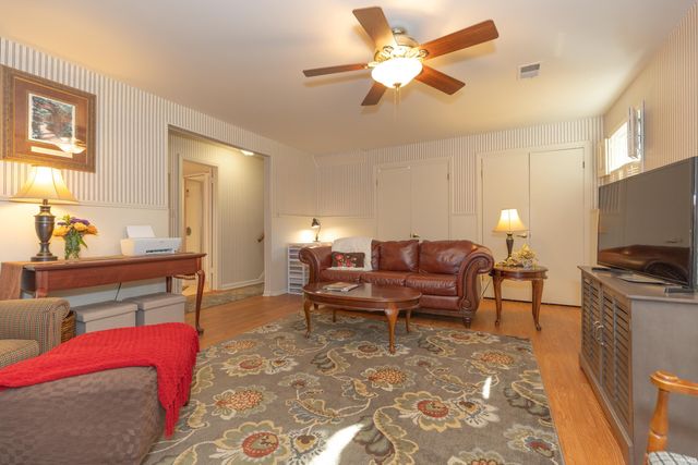 2228 Dusseldorf Drive, Evansville, IN 47711