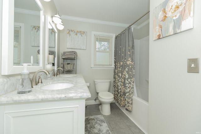 2228 Dusseldorf Drive, Evansville, IN 47711
