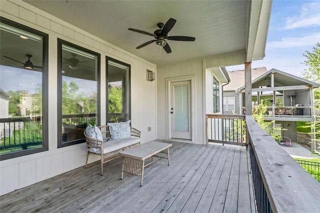 4910 NW Ridgewood Court, Riverside, MO 64150