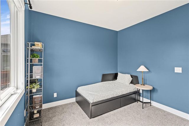 4910 NW Ridgewood Court, Riverside, MO 64150